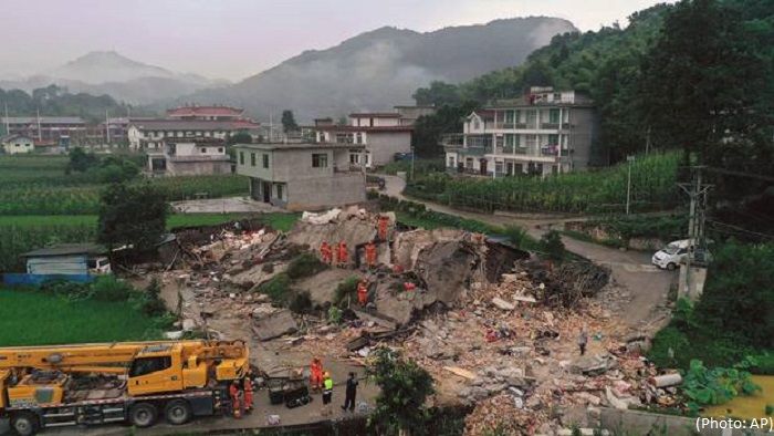 Strong earthquake kills 11, leaves 122 injured in China