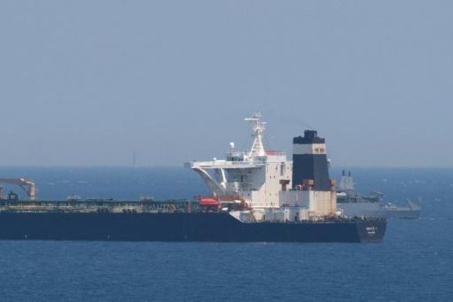 ايران تؤكد ان سفينتها المحتجزة في جبل طارق لم تكن متوجهة الى سوريا