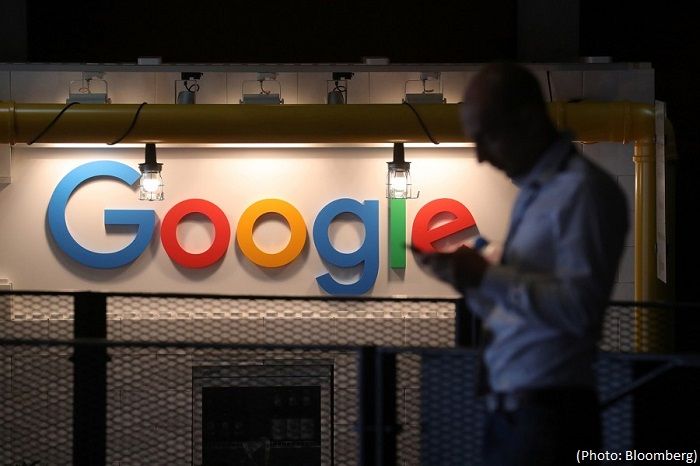 Google hires humans to listen to voice-assistant recordings