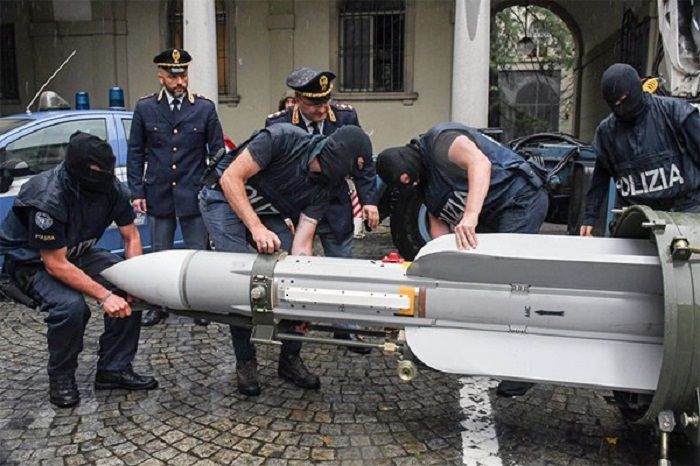 Italy seizes air-to-air missile from Neo-Nazis who fought in Donbas