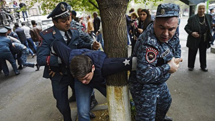 Ermənistanda yeni iğtişaş - çoxlu sayda yaralanan və həbs edilən var -  YENİLƏNİB | Eurasia Diary