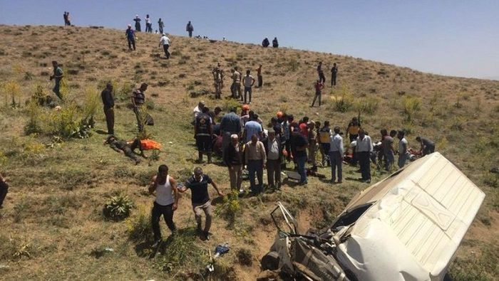 Up to 14 migrants reported dead in road crash in Turkey