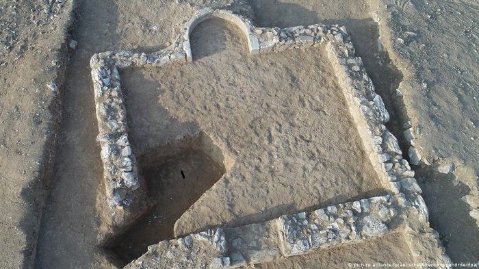 Archaeologists uncover 1,200-year-old mosque in Israel
