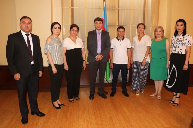 اجتماع أعضاء الجالية الأذربيجانية في قاره باغ الجبلية وممثلي المنبر المدني للسلام بين أرمينيا   وأذربيجان صور