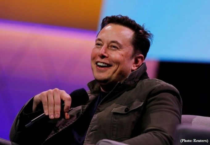 Tesla cars may stream Netflix, Youtube when not moving, says CEO Elon Musk