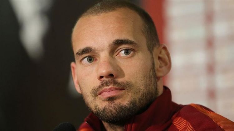 Dutch star Sneijder retires from football