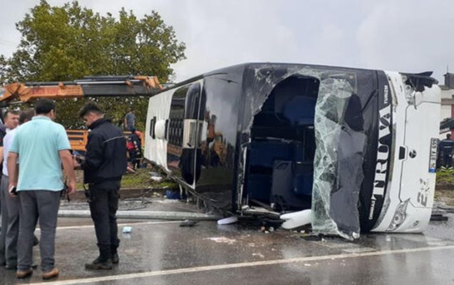 Türkiyədə avtobus aşdı ölən və yaralananlar var