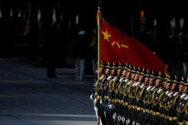 الزعيم الصيني يواجه تحديات داخلية وخارجية مع اقتراب الذكرى السبعين لتأسيس البلاد