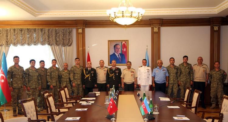 Azerbaijani Defence Minister meets with members of rescue team of Turkish Naval Forces