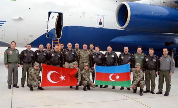 Türkiyə hərbi pilotları Azərbaycana gəldi