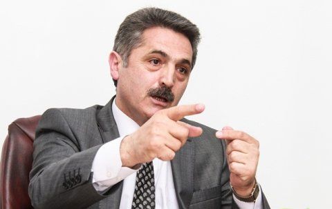 "Gürcüstanda hakimiyyət böhranı davam edəcək" politoloq