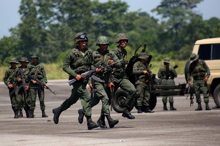 Venezuela launches military exercises, warns Colombia