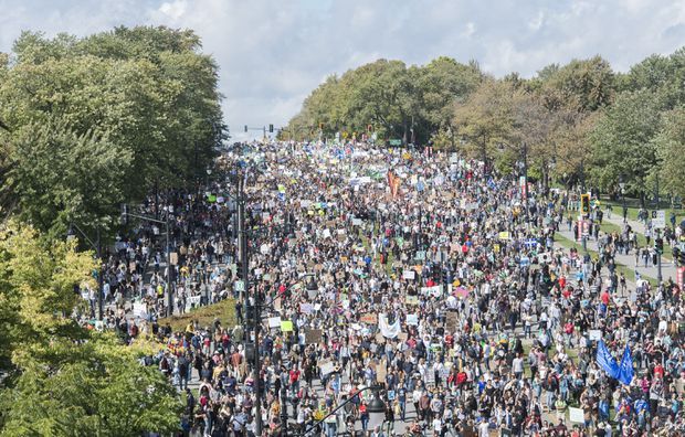 Greta Thunberg leads 500,000 people at Montreal climate rally