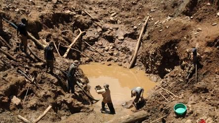 22 died in Congo gold mine collapse