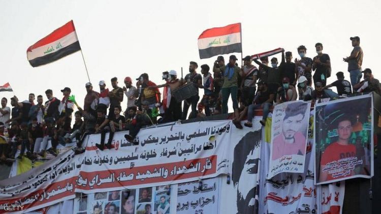 العراق.. ارتفاع عدد القتلى ومتظاهرو بغداد يفتحون "أبو نواس"