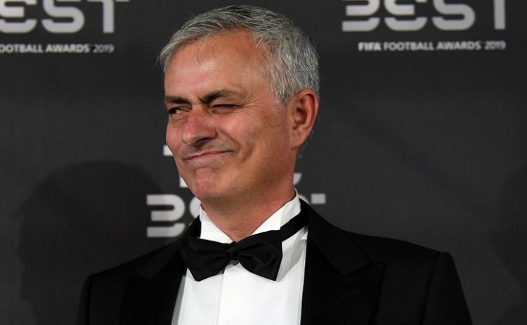 Mourinho stays in Primer League Shocking move