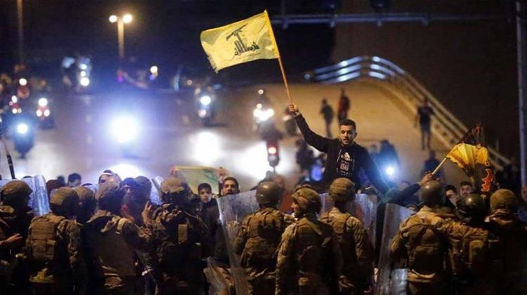 Lebanon protesters and Hezbollah, Amal supporters clash in Beirut