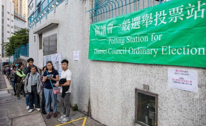 Beijing finally reacts Hong Kong elections after victory of democrats