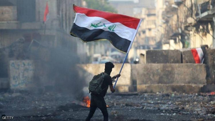 الشارع العراقي.. احتفالات واستقالات ونزيف الدماء مستمر