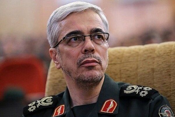 اللواء باقري: إيران حققت الاكتفاء الذاتي في مجال الدفاع عن سيادتها وأراضيها