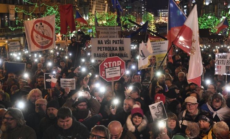 Over 50,000 Czechs rally against Prime Minister