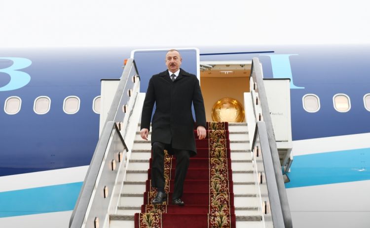 الرئيس إلهام علييف يصل في زيارة إلى روسيا