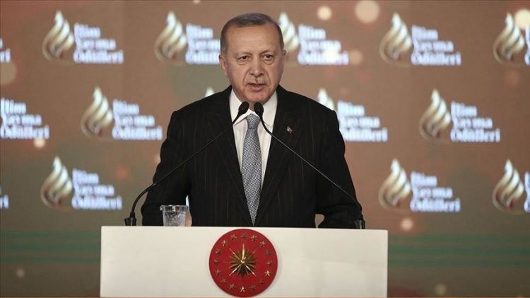 أردوغان: لا يمكن بمفردنا تحمل عبء موجة هجرة جديدة من إدلب