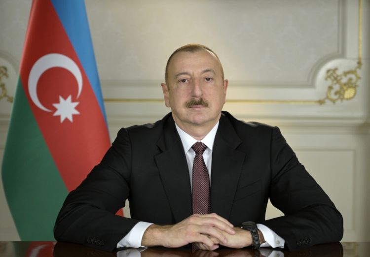الرئيس الأذربيجاني يهنئ يوم تضامن الاذربيجانيين في العالم وعيد رأس السنة