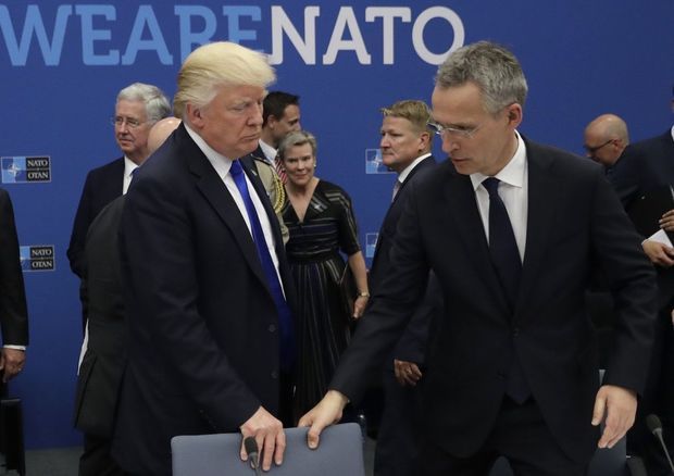 Trampdan “çoxbaşlı gediş”: Ağ Ev müttəfiqini NATO ilə qorumaq istəyir