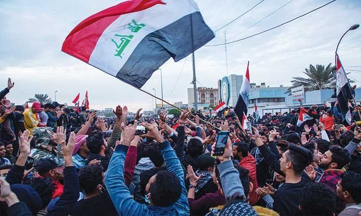 مليونية" شعبية عراقية ترفض الوصايتين الإيرانية والأمريكية"… والسيستاني: البلد يحكمه أبناؤه ولا دور للغرباء