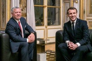 مباحثات ثنائية وموسعة بين الملك والرئيس الفرنسي​