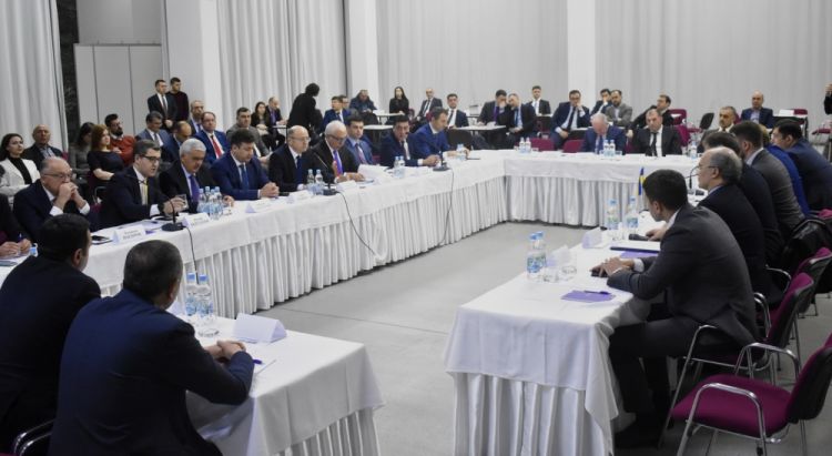 مناقشة التعاون الاقتصادي الأذربيجاني الأوكراني في إطار اجتماع اللجنة الحكومية المشتركة