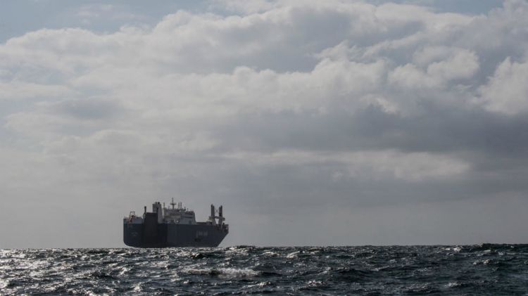 بيع الأسلحة: منظمات حقوقية تسعى لمنع رسو سفينة سعودية بميناء فرنسي