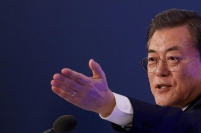 رئيس كوريا الجنوبية يعلن رفع مستوى الانذار جراء فيروس كورونا المستجدّ إلى "أعلى درجة"
