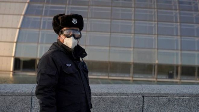 فيروس كورونا: روسيا تنفي نشر معلومات على وسائل التواصل عن "مؤامرة أمريكية" وراء نشر الوباء