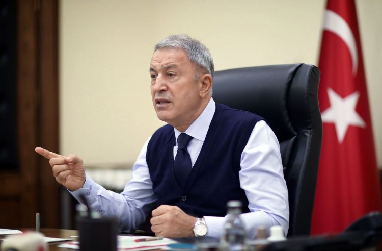 Hulusi Akar generallarla birlikdə mühüm mesajlar verdi:
