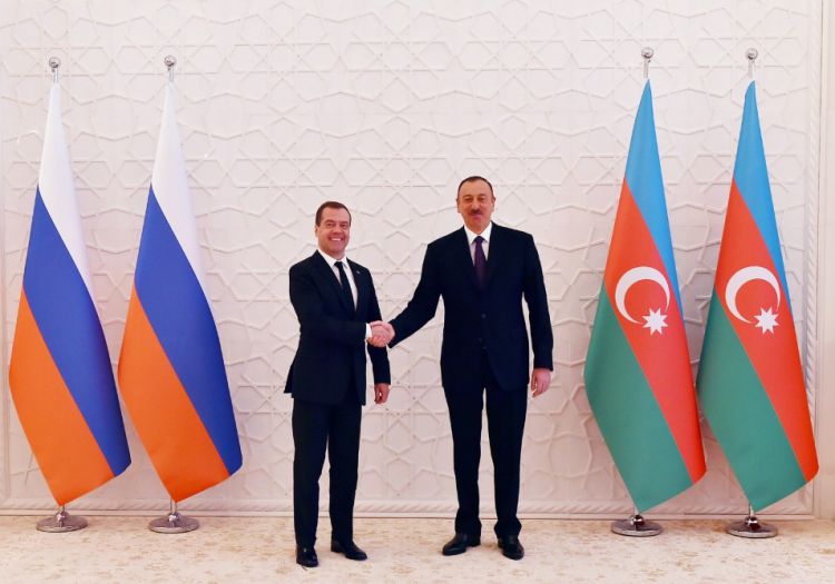 İlham Əliyev Medvedevə etiraz məktubu göndərdi
