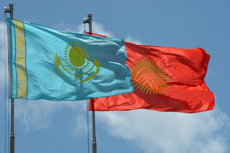 Kazakh, Kyrgyz PMs hold telephone conversation