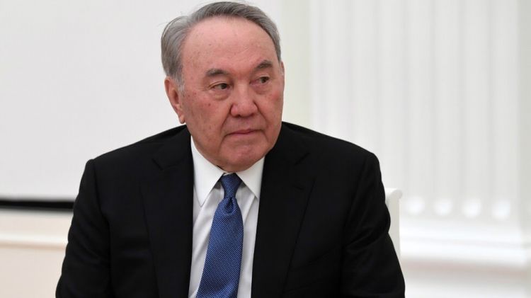 كازاخستان.. نزاربايف يسلم رئاسة مجلس الأمن بكازاخستان للرئيس توكايف