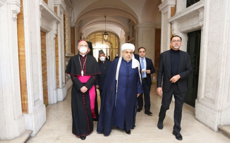 Председатель УМК посетил восстановленные Фондом Гейдара Алиева памятники в Ватикане и Риме