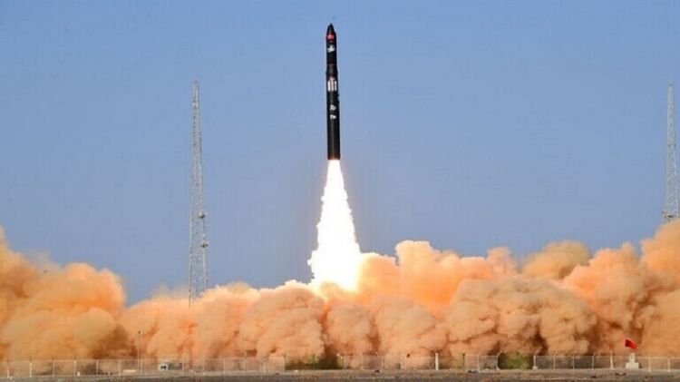 الصين تطلق أول صاروخ فضائي عام 2022