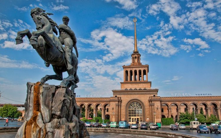 Государственный долг Армении продолжает расти