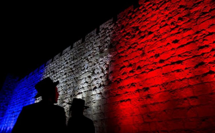 Большинство евреев во Франции жалуются на притеснения и проявления антисемитизма ОПРОС