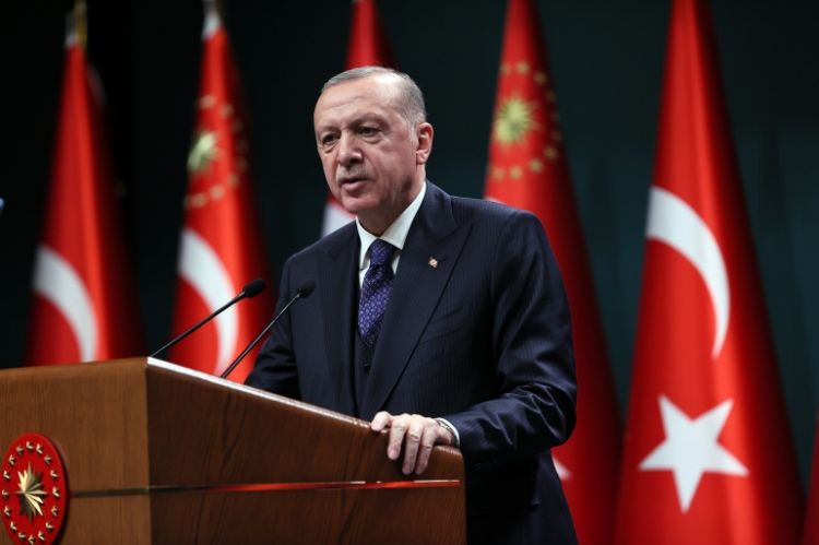 أردوغان يعرض على رئيسي روسيا وأوكرانيا عقد لقاء في تركيا