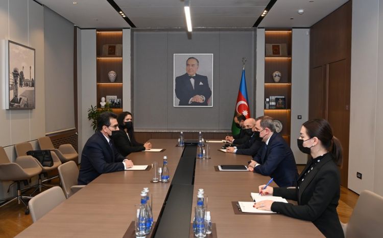 Глава МИД Азербайджана провел встречу с послом Колумбии - ФОТО