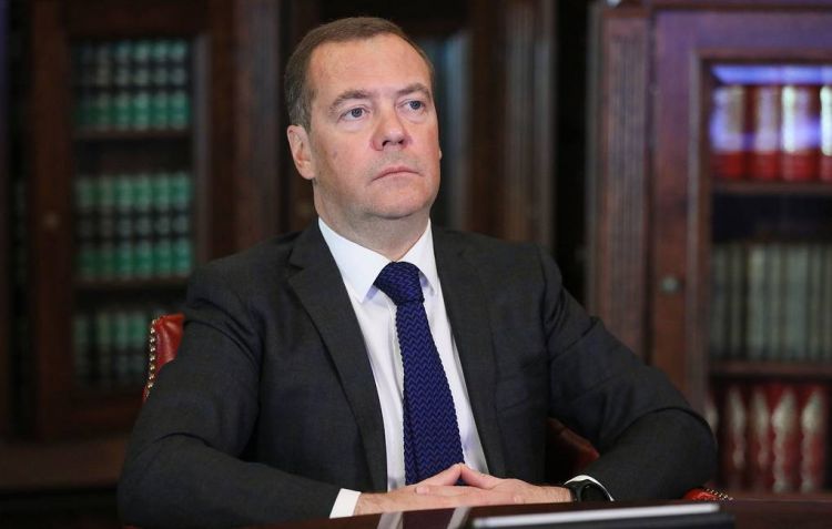Pandemic is challenge for everyone, and can be contained only together Medvedev