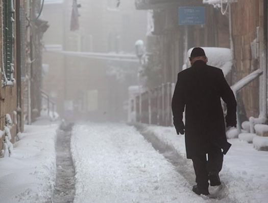 Израильский раввин укрылся от снежного шторма в турецкой мечети