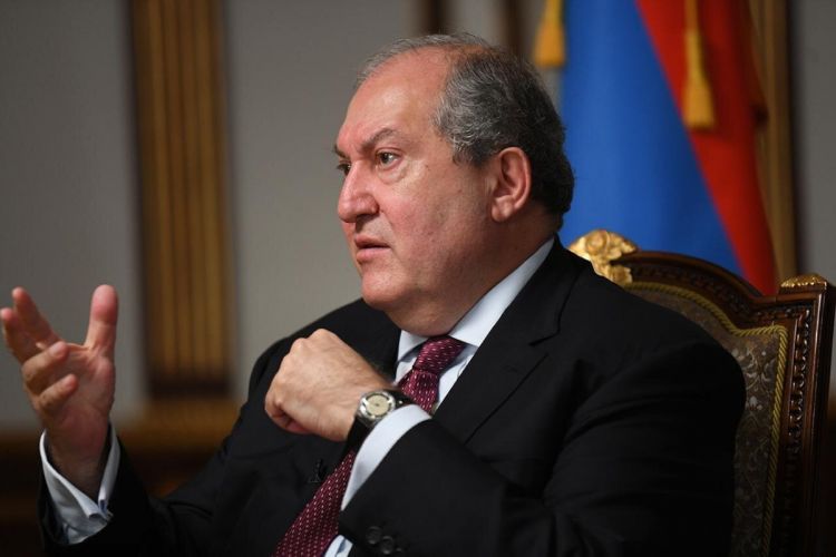 Спикер парламента Армении подписал отставку президента Саркисяна