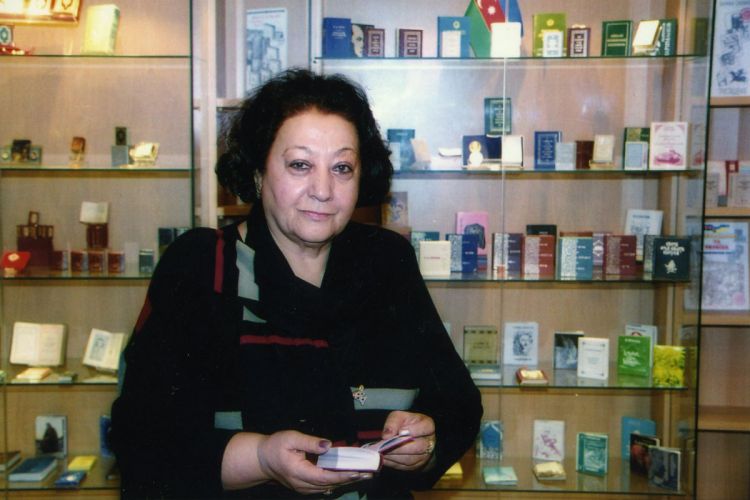 Зарифа Салахова награждена орденом «Шараф»