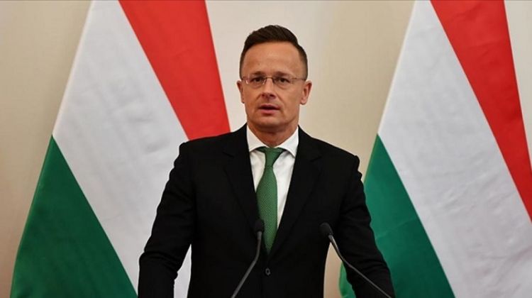 Hungarian Minister of Foreign Affairs and Trade arrives in Baku